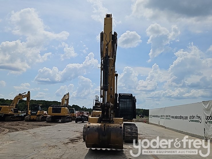 2019-caterpillar-336gc-image-17