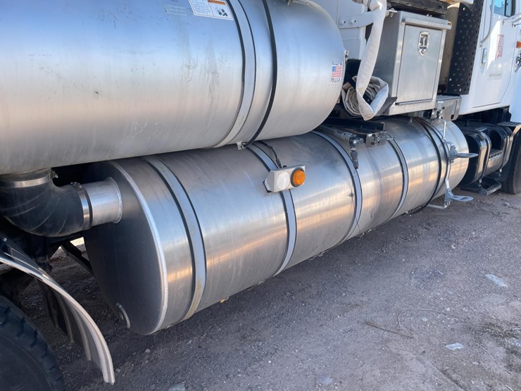 2005-vactor-2100-image-35