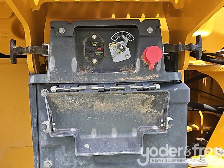 2023-deere-644p-image-38