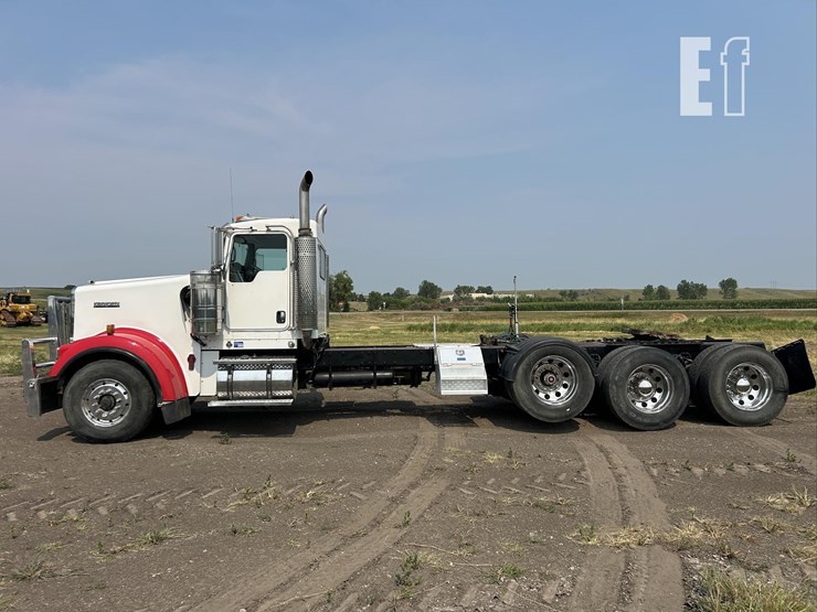 2007-kenworth-w900-image-8