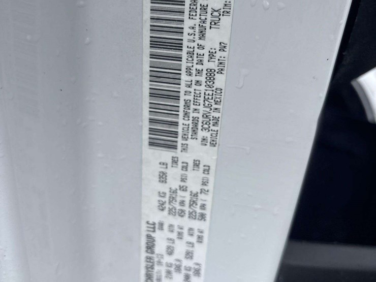 2014-dodge-3500-image-5