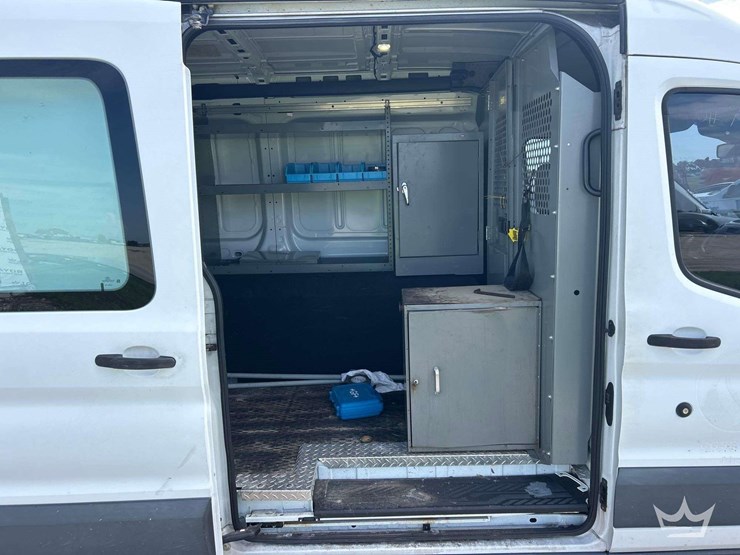 2017-ford-transit-image-17