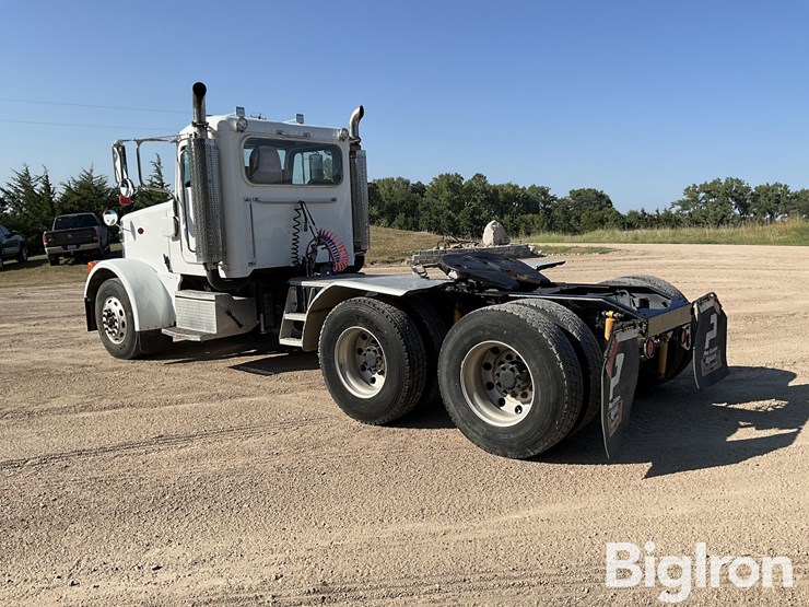 2005-peterbilt-378-image-7