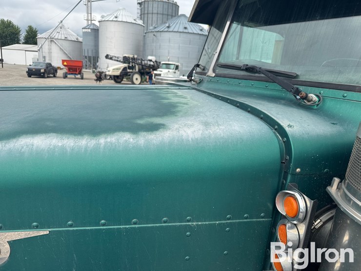 1998-peterbilt-379-image-15