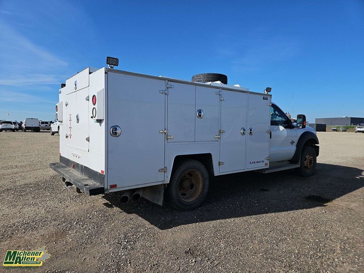 2013-ford-f550-image-3