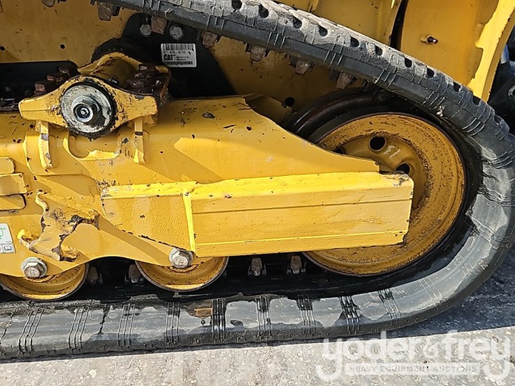 2025-caterpillar-255-image-9