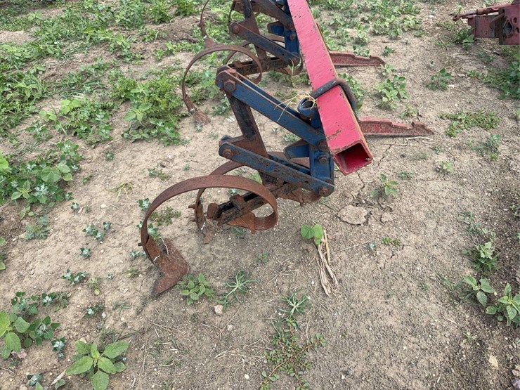 international-harvester-34-461-fast-hitch-mounted-cultivator-image-4