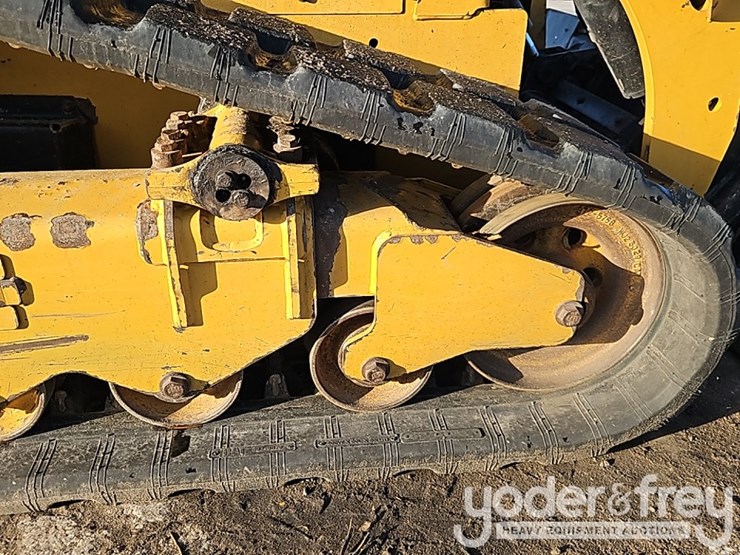 2016-caterpillar-299d2-xhp-image-10
