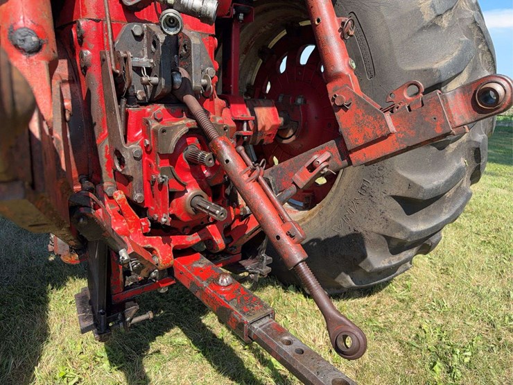farmall-856-diesel-image-37