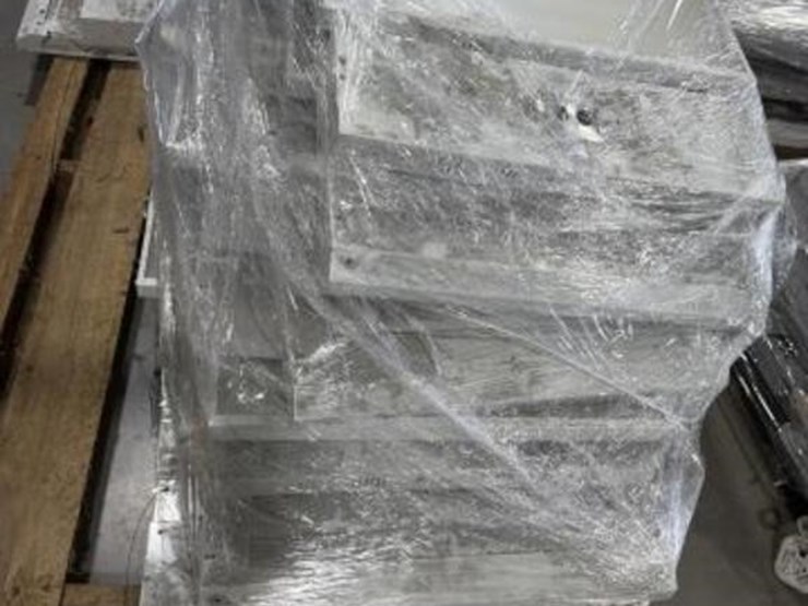 skid-of-multi-run-led-lights-image-5