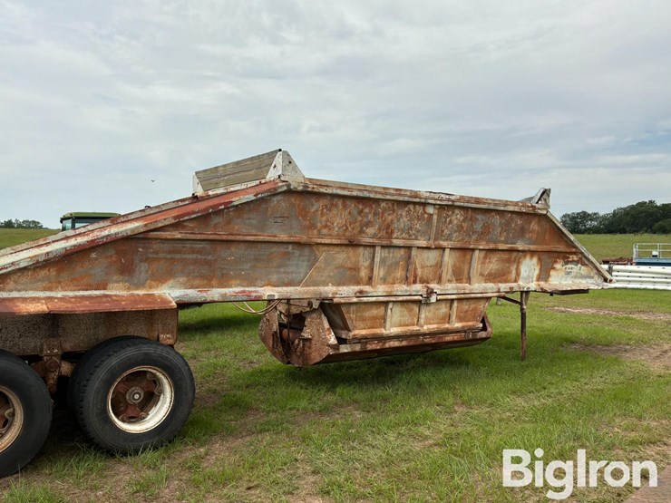 1974-king-load-image-5