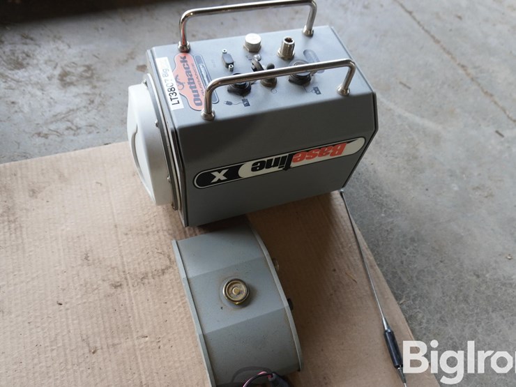 outback-baseline-x-rtk-base-station-image-14