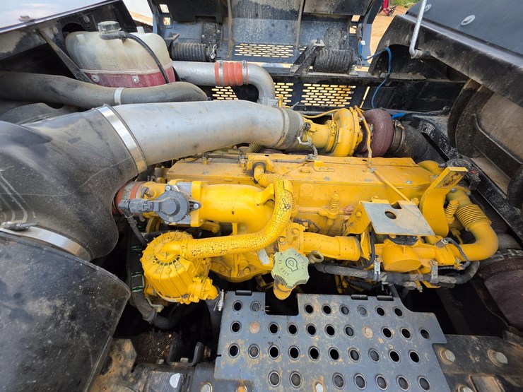 2018-deere-470g-lc-image-27