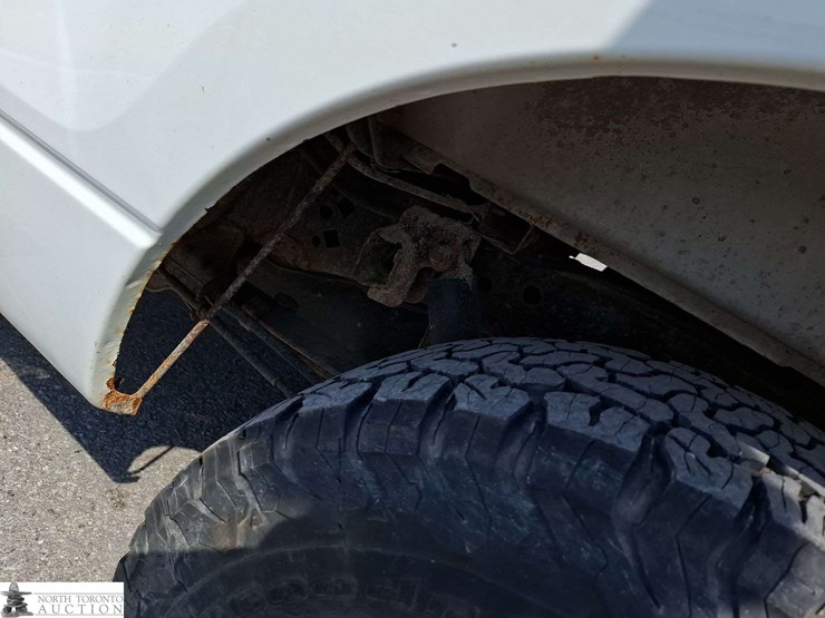 2014-ford-f150-image-36