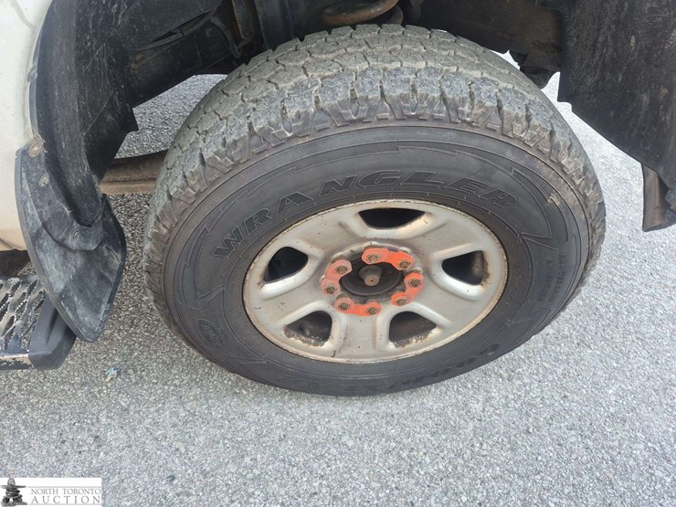 2016-dodge-3500-image-26