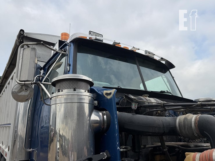 2001-western-star-4900-image-30