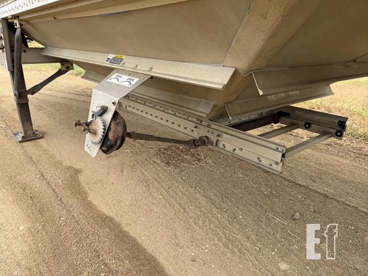 2011-wilson-grain-trailer-image-11