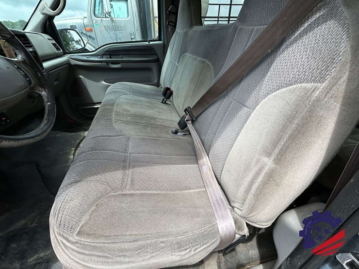2000-ford-excursion-image-37