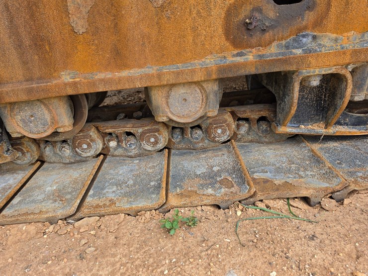 2023-caterpillar-374-image-67