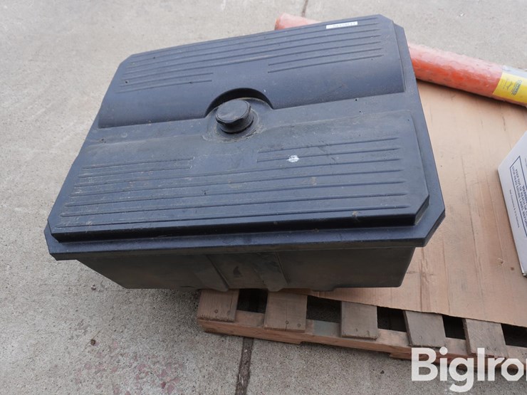freightliner-poly-battery-box-image-6