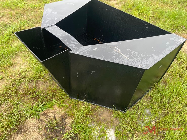 concrete-bucket-skid-steer-attachment-image-6