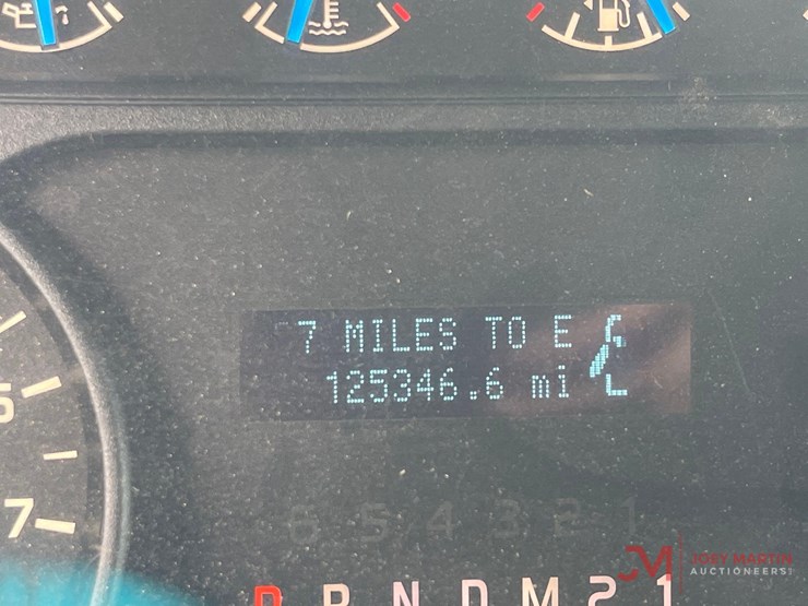 2013-ford-f150-xl-image-27
