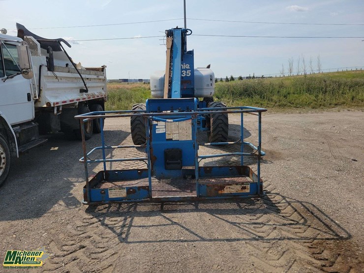 2013-genie-z135/70-image-4
