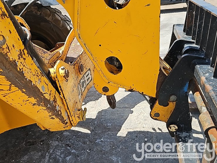 2016-jcb-510-56-image-13