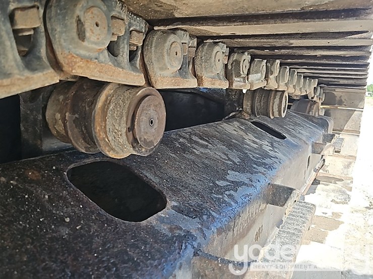 2019-caterpillar-323-image-10