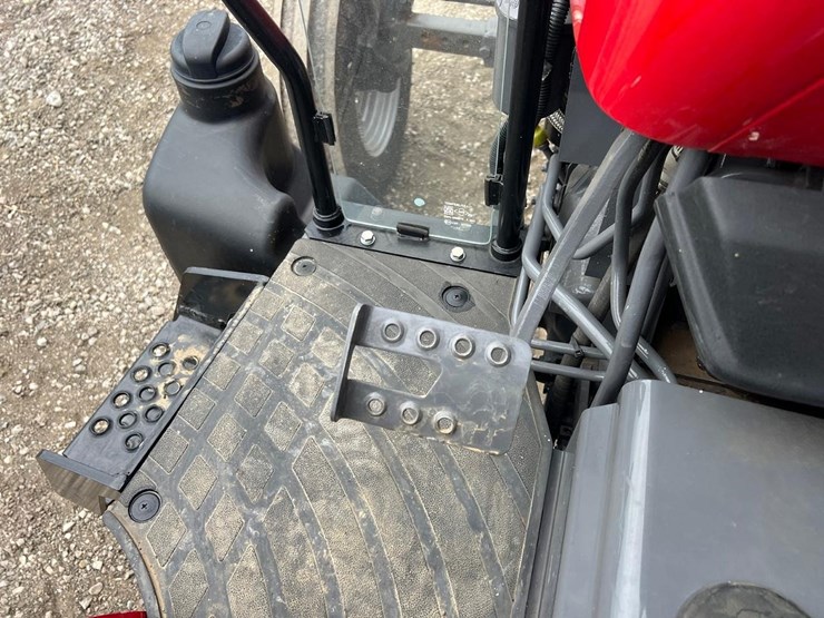 2025-massey-ferguson-2605h-image-29