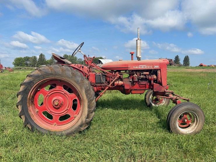 farmall-200-image-2