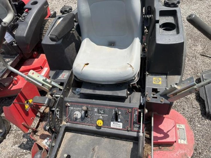 snapper-pro-zero-turn-mower-(non-running)-image-9