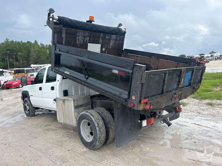 2003-chevrolet-silverado-3500-image-3