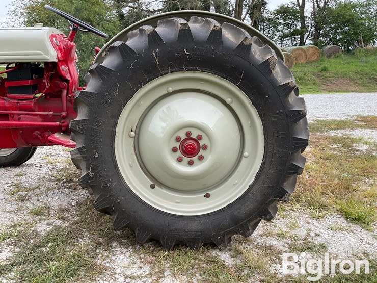 ford-8n-image-19