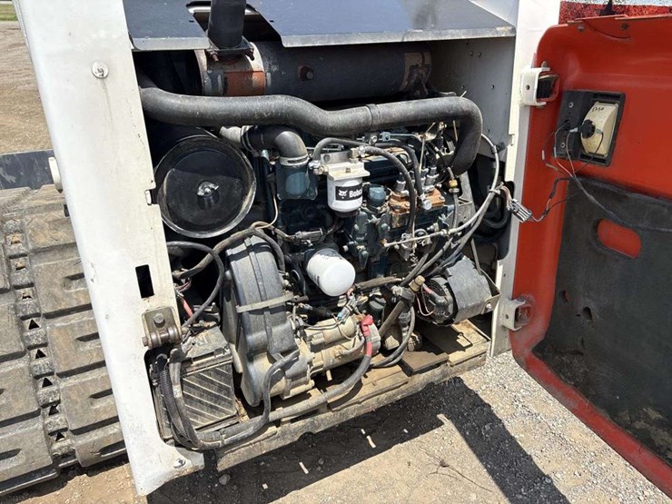 bobcat-t250-image-12