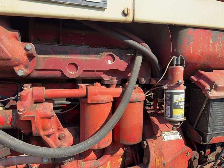farmall-806-diesel-image-52