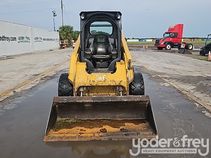 2016-caterpillar-262d-image-11