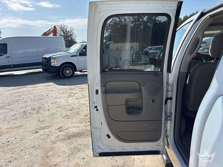 2003-dodge-ram-3500-image-18