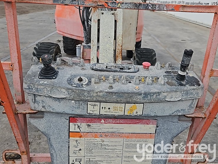 2017-jlg-450aj-image-12
