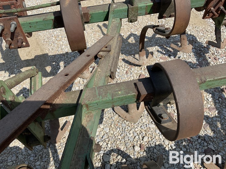 john-deere-14-image-11