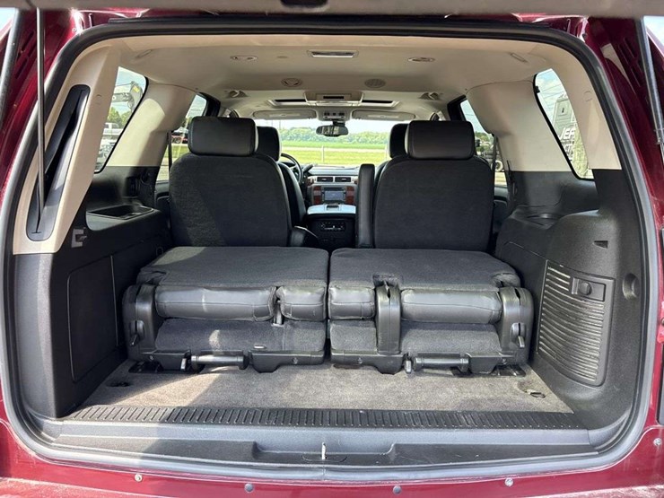 2009-chevrolet-tahoe-ltz-image-13