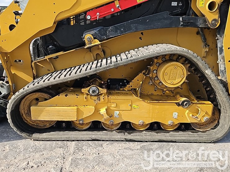 2025-caterpillar-255-image-17