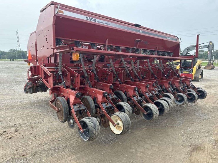 case-ih-5500-image-4