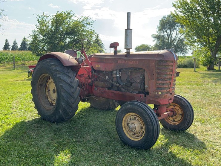 massey-ferguson-444-image-7