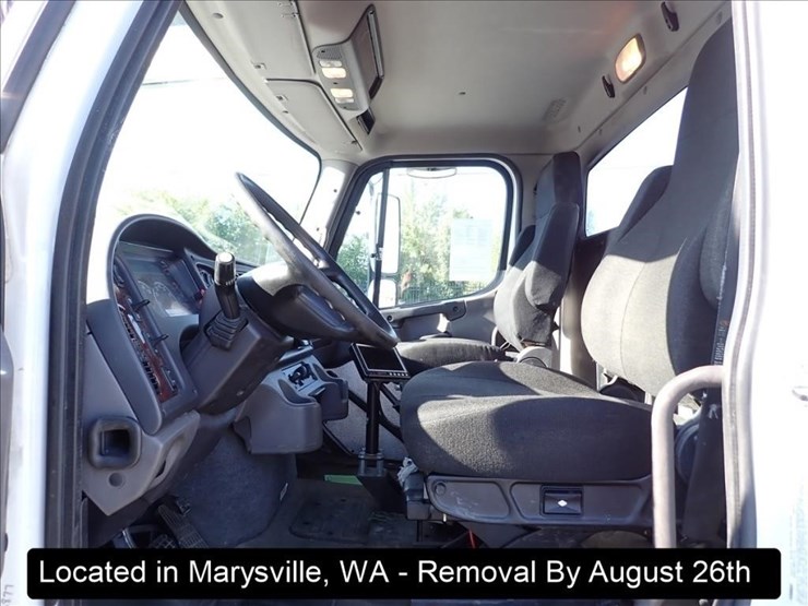 2016-freightliner-114sd-image-16