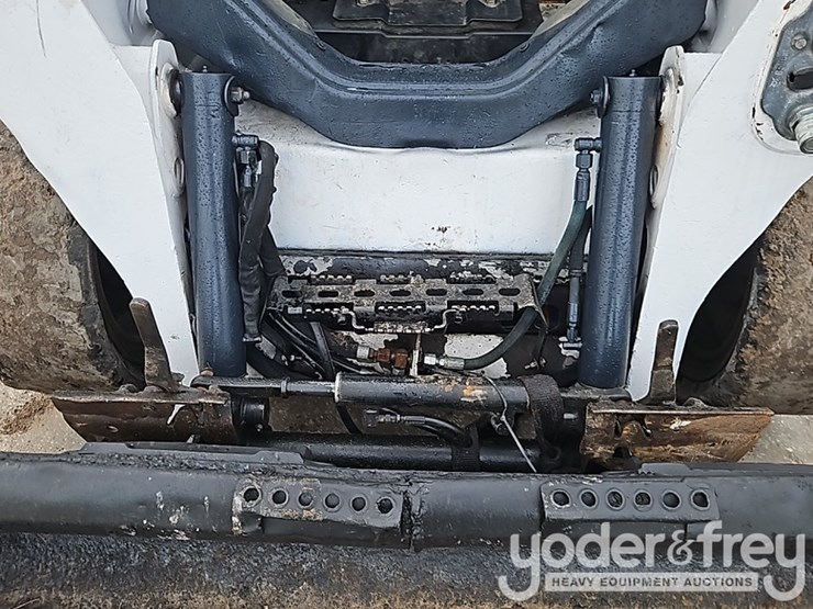 2014-bobcat-s530-image-11