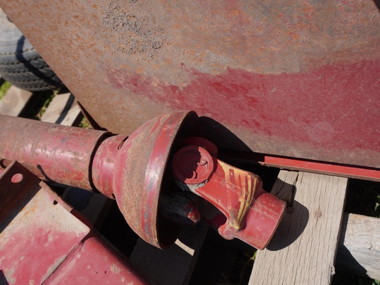 new-holland-845-image-16