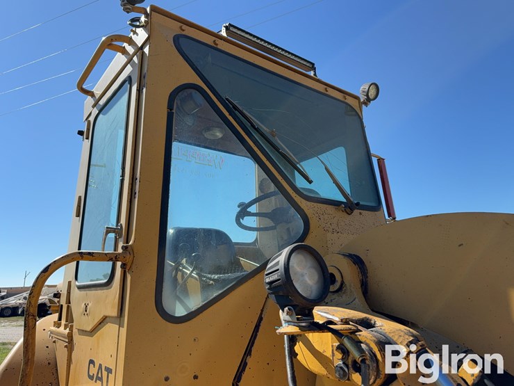 caterpillar-950-image-12