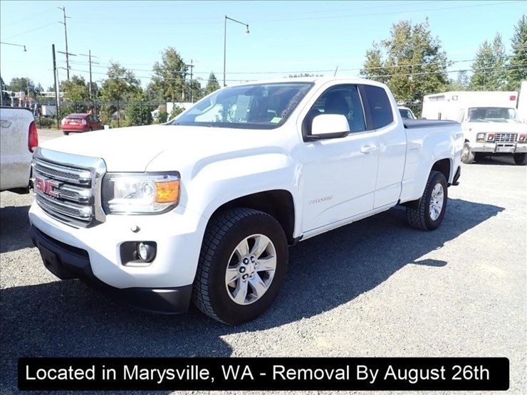 2017-gmc-canyon-image-1