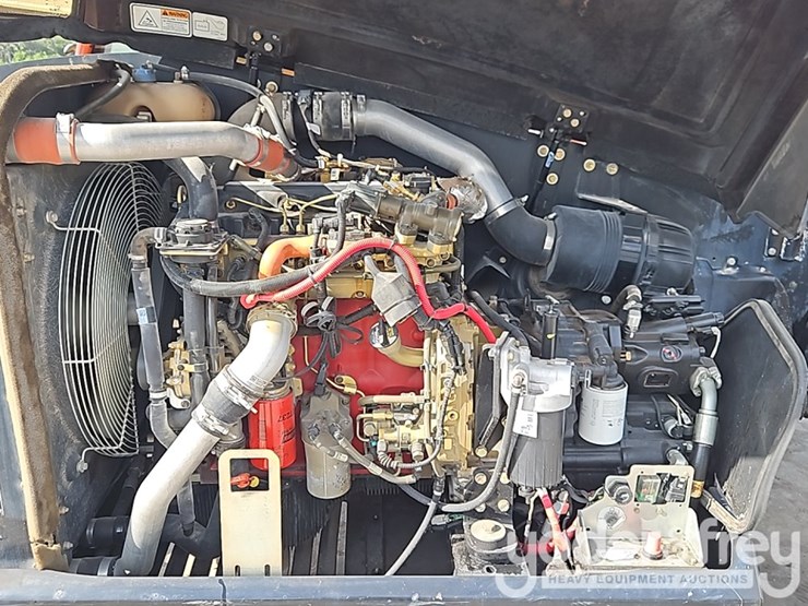 2018-jlg-742-image-20